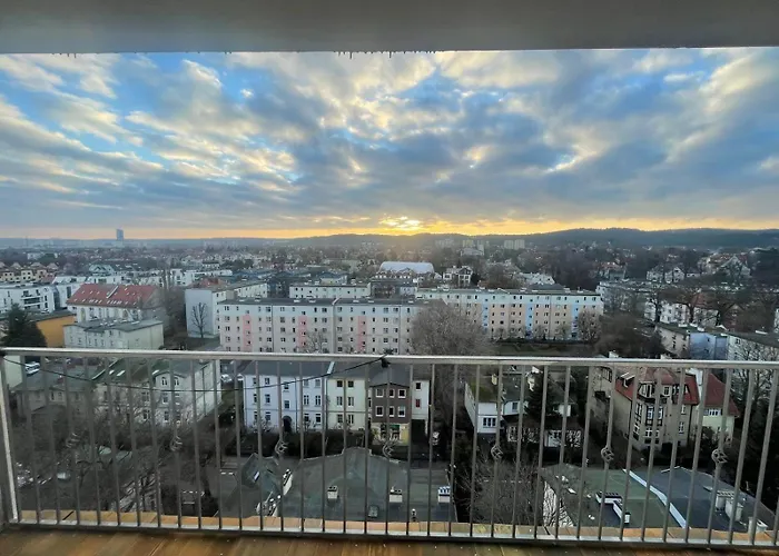 Comfortable 3City Apartment With Balcony By Noclegi Renters